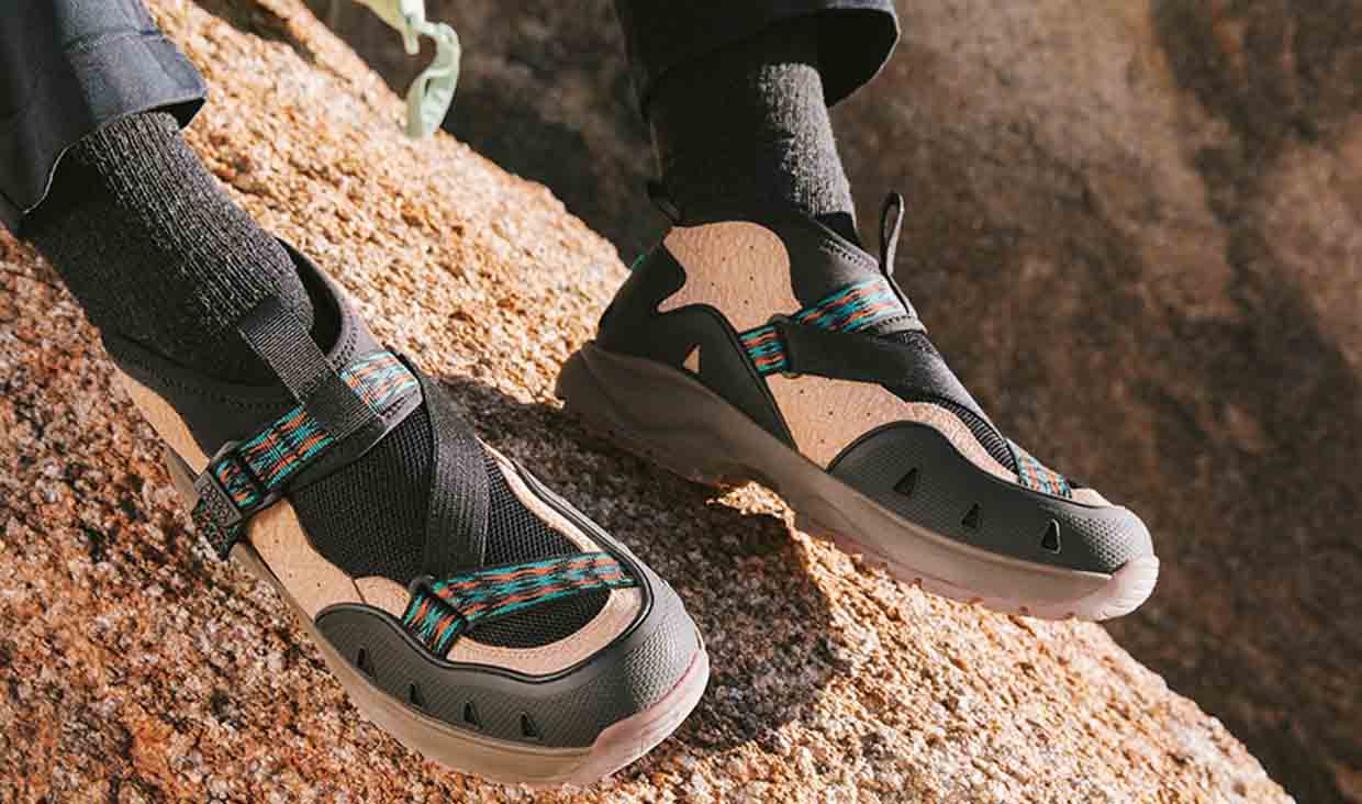 Teva Revive '94 Mid Ini Untuk Musim Hujan